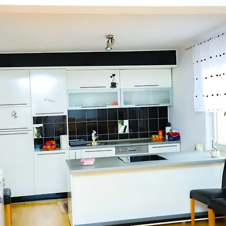 Na Jezeru Apartment Konjic